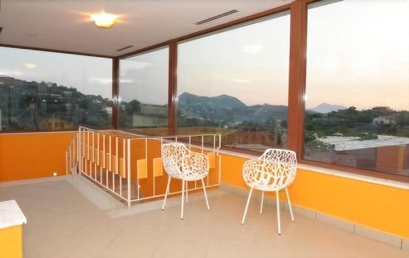 Bed and Breakfast De Maria House SantʼAgata sui Due Golfi Exterior foto