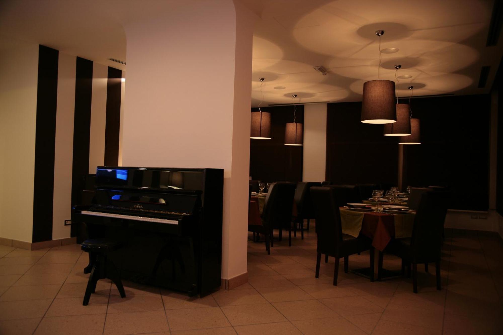 Bed and Breakfast De Maria House SantʼAgata sui Due Golfi Exterior foto