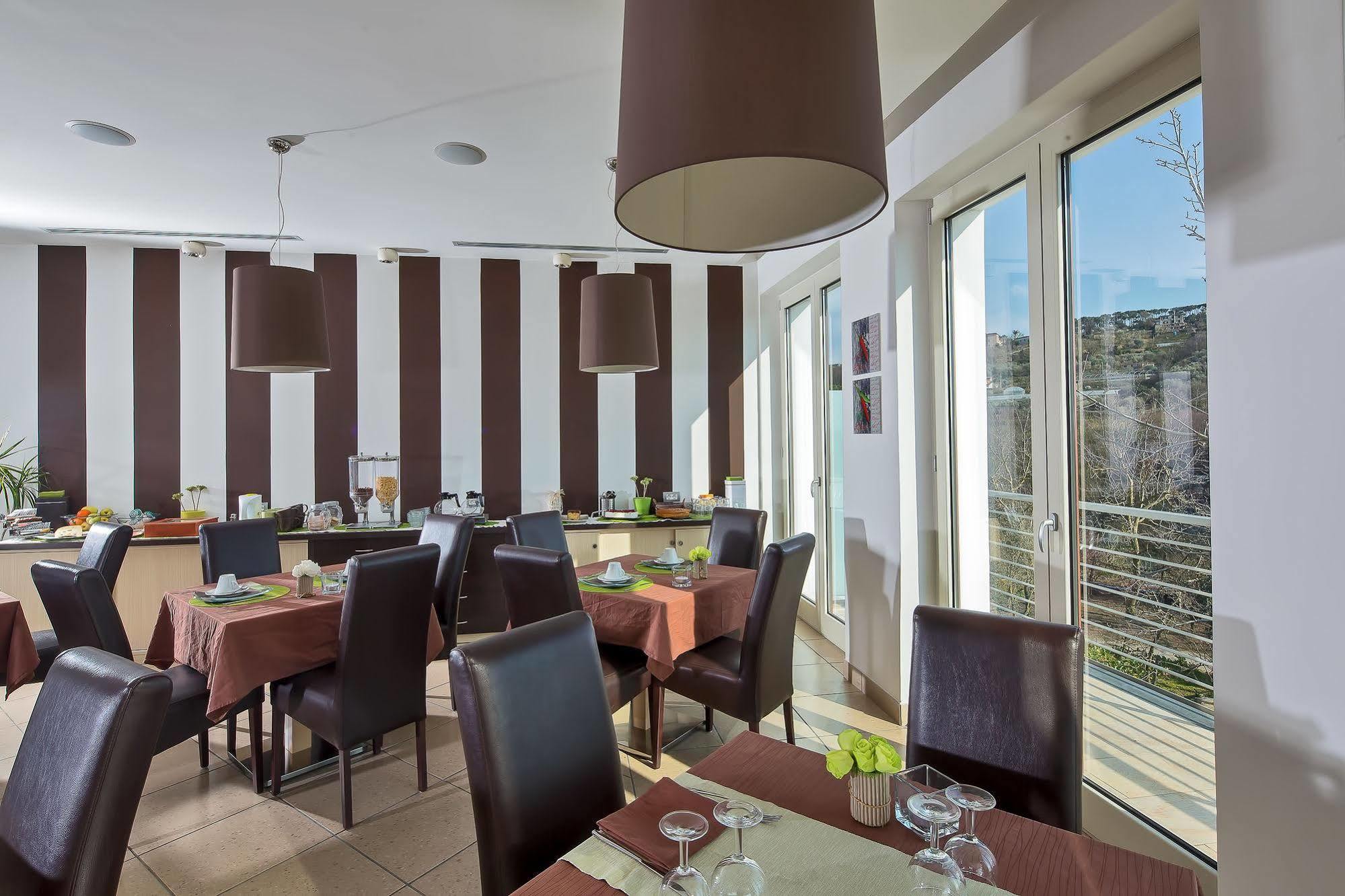 Bed and Breakfast De Maria House SantʼAgata sui Due Golfi Exterior foto