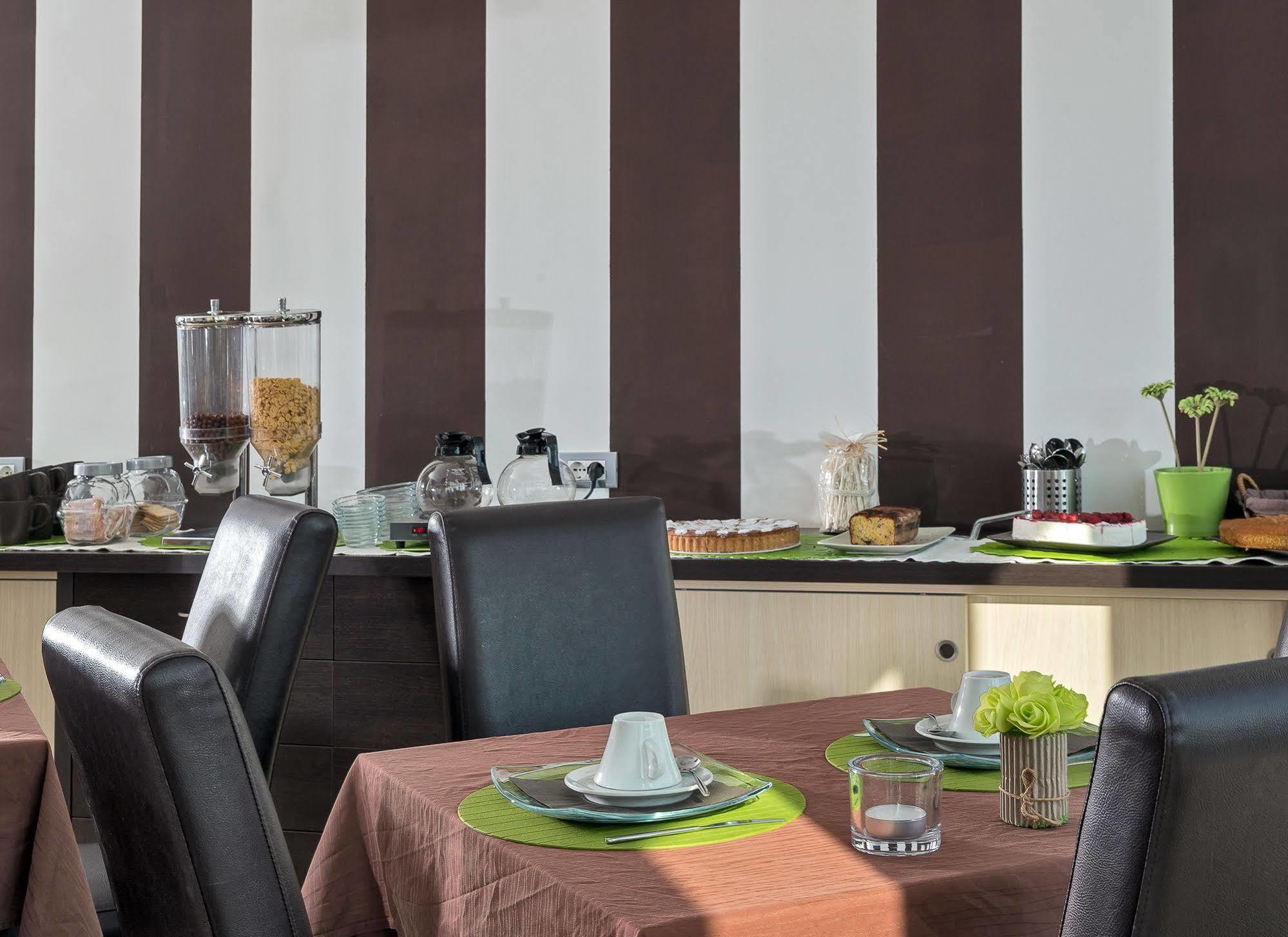 Bed and Breakfast De Maria House SantʼAgata sui Due Golfi Exterior foto