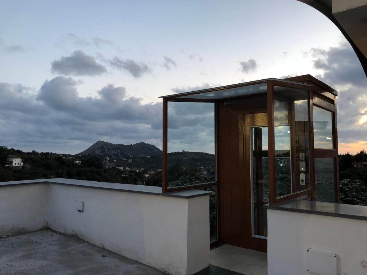 Bed and Breakfast De Maria House SantʼAgata sui Due Golfi Exterior foto