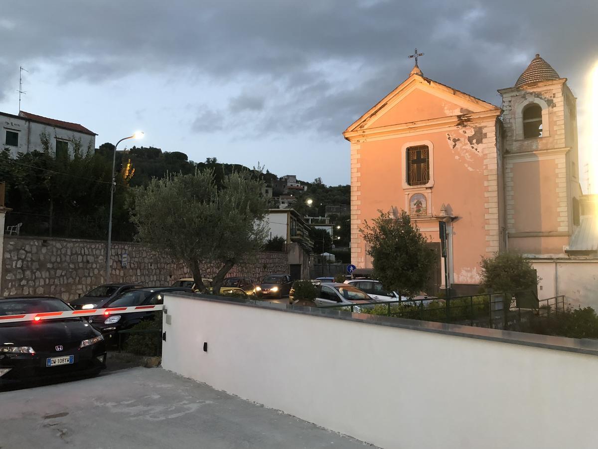Bed and Breakfast De Maria House SantʼAgata sui Due Golfi Exterior foto